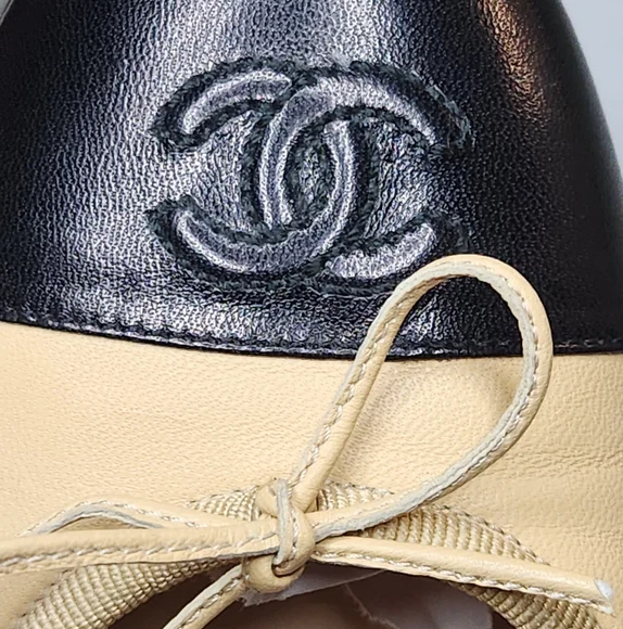 CHANEL Beige And Black Ballet Flats Cap Toe With CC. Gorgeous 37.5 EU - Picture 12 of 15